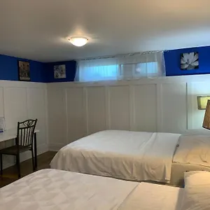 Glaive Homestay Toronto
